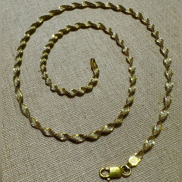 Italian 925 Sterling Silver & Gold-Tone Twisted Rope Chain – 18.5” - Picture 6 of 17